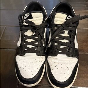 Nike Men's Black and White Sneakers